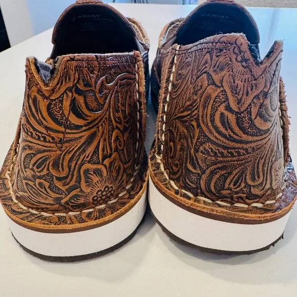 Ariat Cruiser Women's Brown Floral Embossed Leather Cruiser Shoe Size 8.5B NEW - Picture 3 of 10